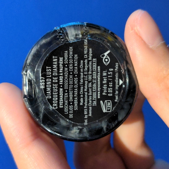 NYX Diamond Lust Eyeshadow - Picture 2 of 2